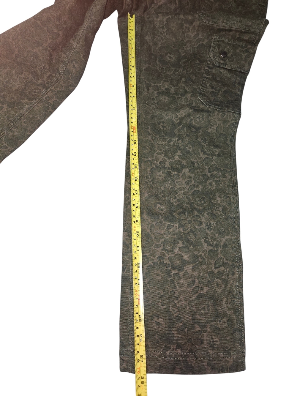 Duluth Trading Co Fkex Fire Hose Olive Floral Camo Cargo Pants 14x29, 8 Pockets! - Picture 5 of 13